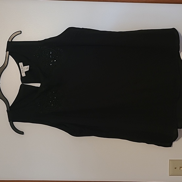 NWT Whitehouse Black Market black sleeveless shell top with applique Sz XL - Picture 2 of 7